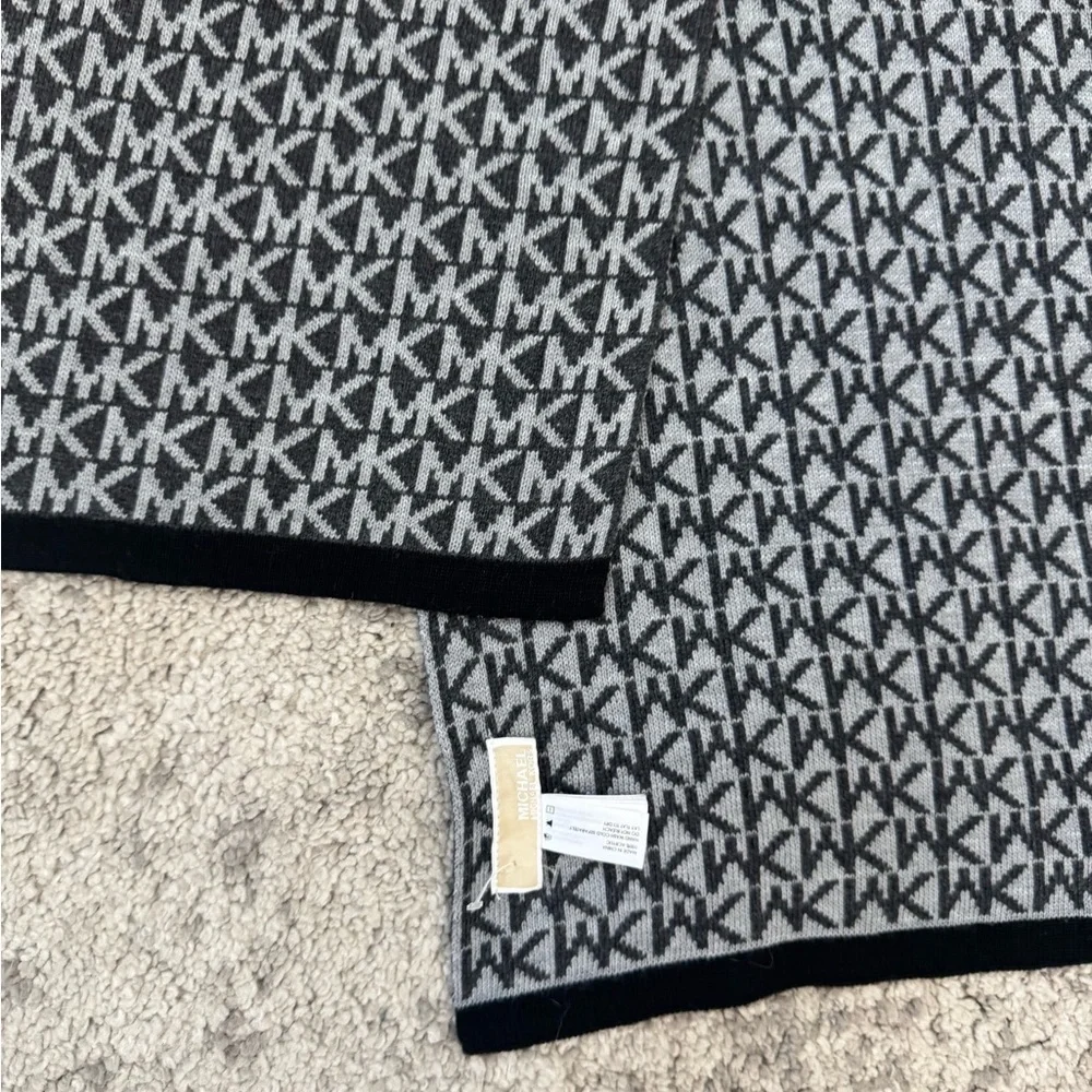 Black and Gray Patterned Michael Kors Scarf